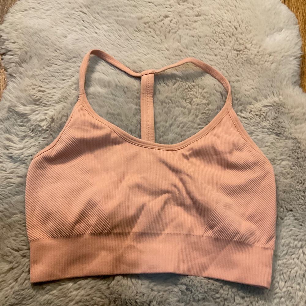 Yogalicious Sports Bra Size Medium Ribbed Peach Color‎ Womens T Back
